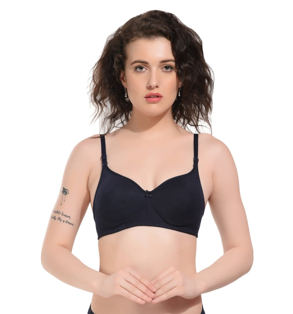 Liamoure non wired padded bra Se tBlack in color