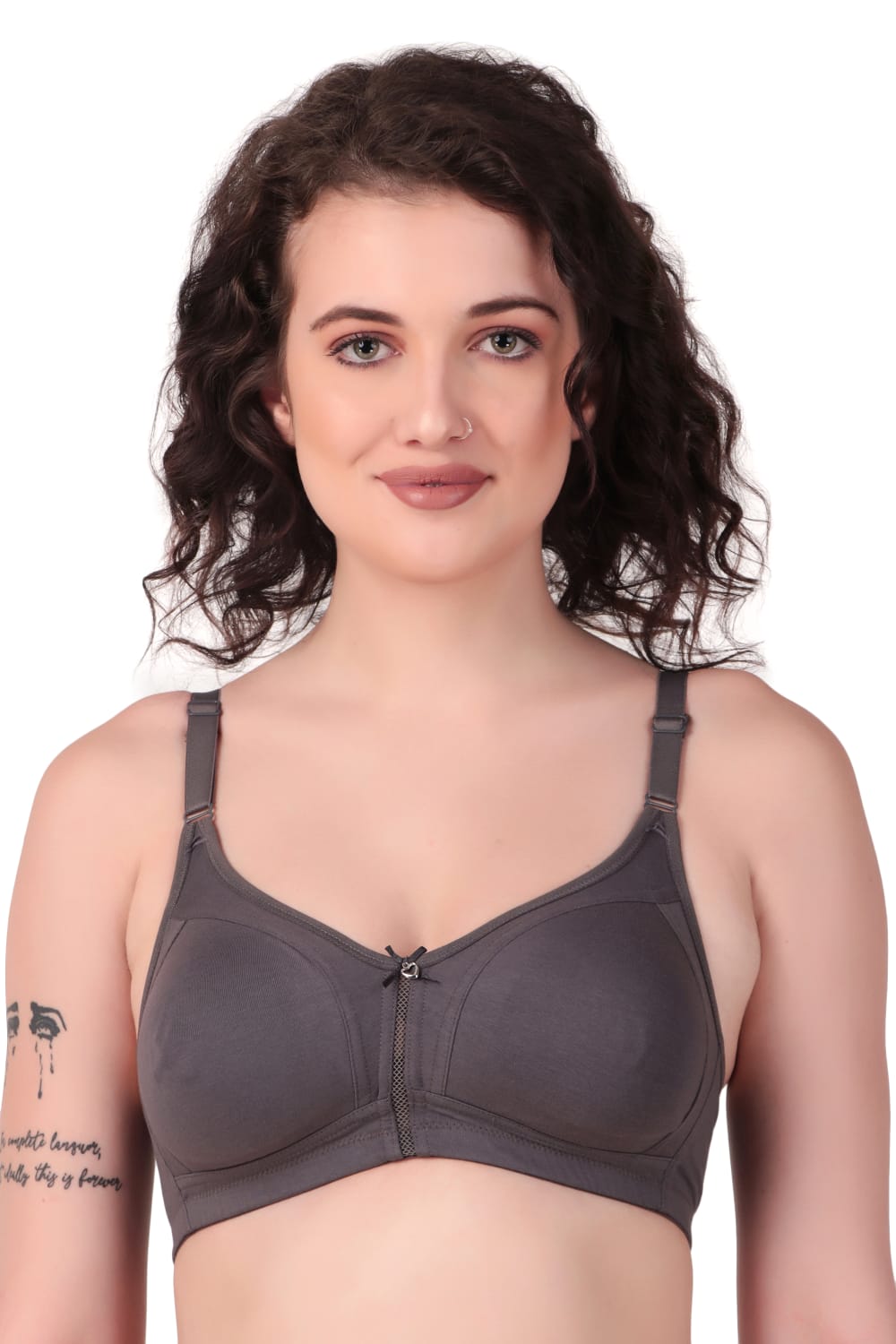 front view woman wearing Liamoure best seamless bra Medium Coverage Non-Wired Non Padded bra for woman in black color bra